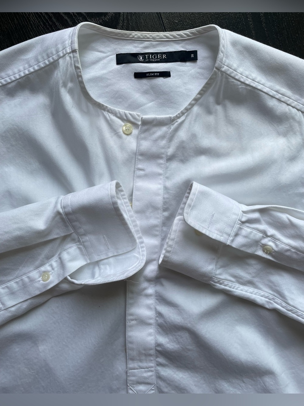 Tiger of Sweden - all cotton banded collar shirt Size 38
